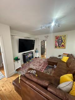 3 bedroom semi-detached house to rent, Merewood Avenue, Headington, Oxford