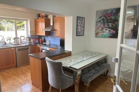 3 bedroom semi-detached house to rent, Merewood Avenue, Headington, Oxford
