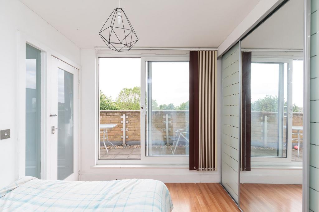 Bed 3 with outside patio