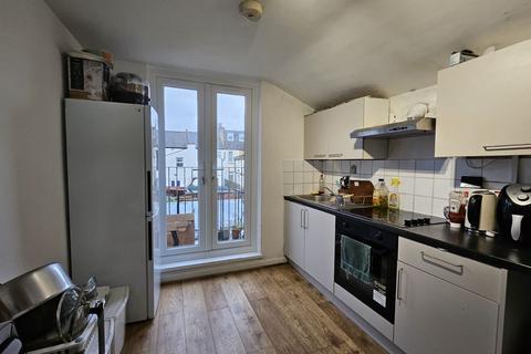 1 bedroom apartment to rent, London SW19