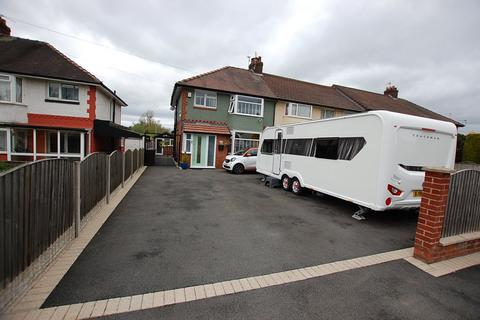 97 Lees Road, Ashton-under-lyne, OL6 8BQ