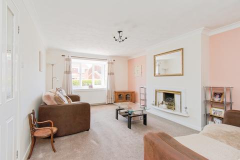 3 bedroom bungalow for sale, Coniston Drive, West Yorkshire WF10