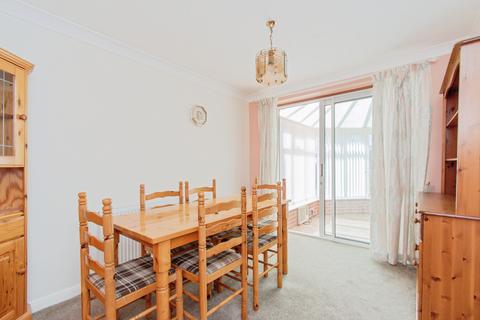 3 bedroom bungalow for sale, Coniston Drive, West Yorkshire WF10