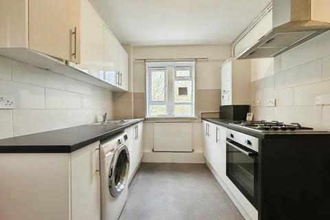 2 bedroom apartment to rent, Nunhead Lane, London SE15