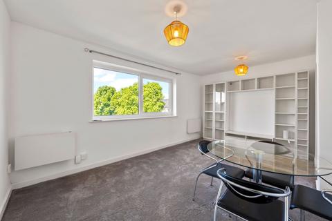 1 bedroom apartment to rent, Stanley Road, Surrey SM2
