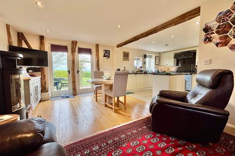 3 bedroom detached house for sale, Evesham Road, Evesham WR11