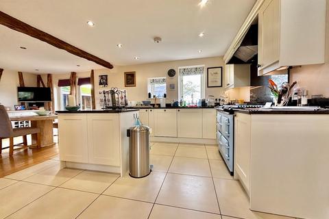3 bedroom detached house for sale, Evesham Road, Evesham WR11