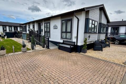 2 bedroom detached house for sale, Oak Court, Lower Quinton CV37