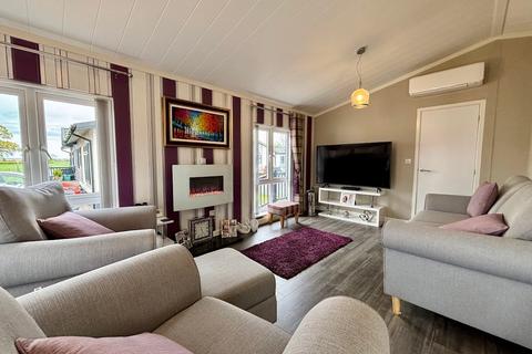 2 bedroom detached house for sale, Oak Court, Lower Quinton CV37