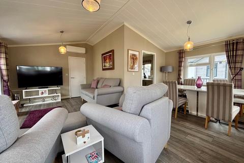 2 bedroom detached house for sale, Oak Court, Lower Quinton CV37