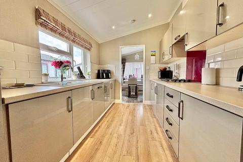 2 bedroom detached house for sale, Oak Court, Lower Quinton CV37