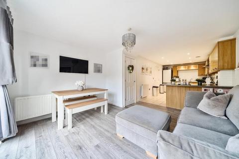 9 Atkinson Road, Hawkinge, Folkestone, CT18 7SB