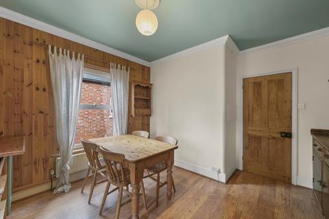 2 bedroom apartment for sale, Kingston Road, Raynes Park SW20