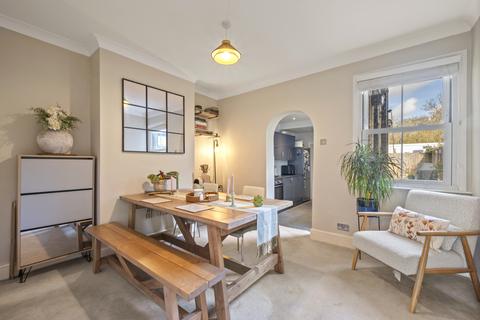 95 Beaconsfield Road, Surbiton, KT5 9AW