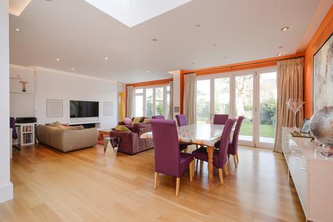 5 Berkeley Place, London, SW19 4NN
