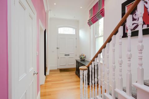 5 Berkeley Place, London, SW19 4NN