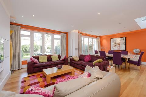 5 Berkeley Place, London, SW19 4NN