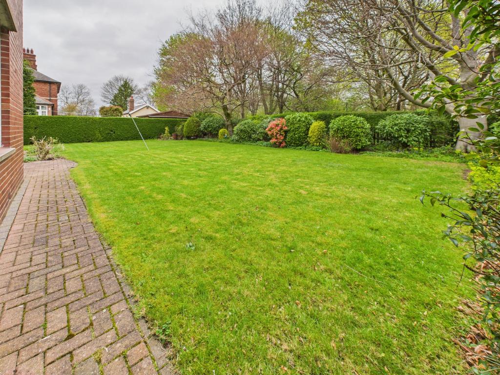 Surrounding Gardens