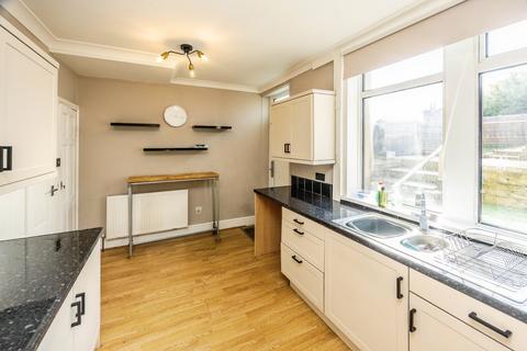 3 bedroom terraced house for sale, Malvern Rise, Newsome, West Yorkshire HD4