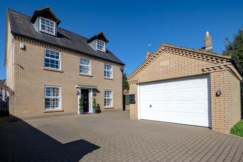 4 bedroom detached house for sale, Great North Road, St. Neots PE19