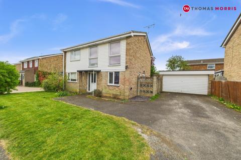 4 bedroom detached house for sale, Milton Avenue, St. Neots PE19