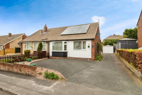 2 bedroom bungalow for sale, Manor Road, Batley WF17
