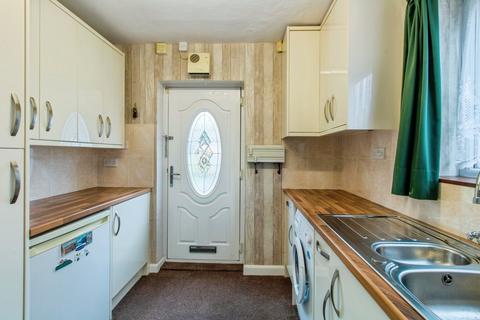 2 bedroom bungalow for sale, Manor Road, Batley WF17