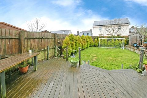 1 Roskear, Camborne, TR14 8DF