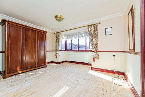 28 Allott Close, Ravenfield, Rotherham, S65 4NY