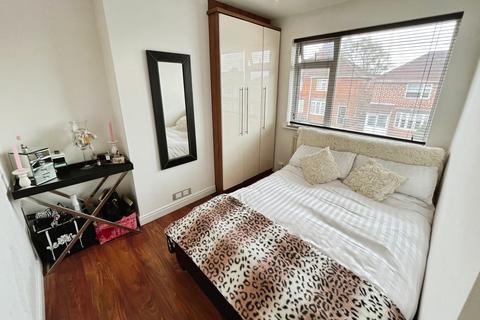 3 bedroom semi-detached house for sale, Roydene Crescent, Leicestershire LE4