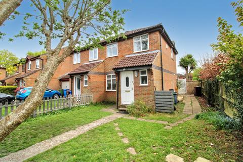 3 bedroom semi-detached house for sale, Maskell Way,  Farnborough, GU14