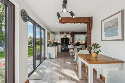 5 bedroom detached house for sale, Great North Road, St Neots PE19