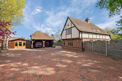 5 bedroom detached house for sale, Great North Road, St Neots PE19