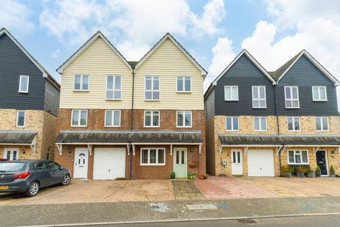 4 bedroom semi-detached house for sale, Bridge Place, Aylesford