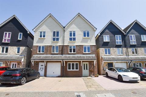 Bridge Place, Aylesford