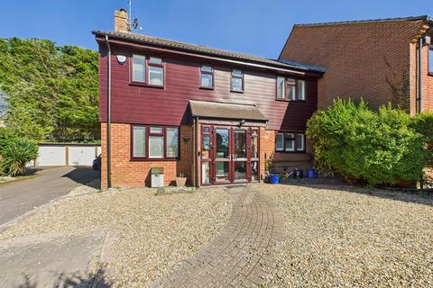 72 Reedham Drive, Purley, CR8 4DS