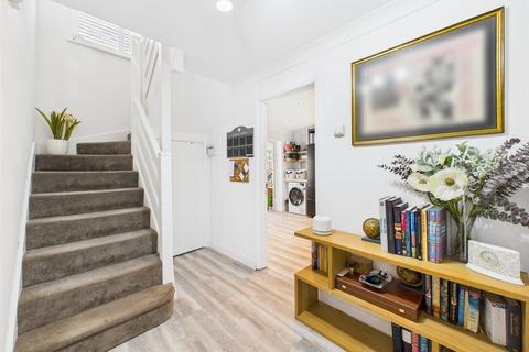 72 Reedham Drive, Purley, CR8 4DS