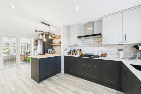 72 Reedham Drive, Purley, CR8 4DS