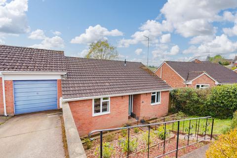 2 bedroom detached bungalow for sale, Prince Of Wales Road, Crediton, EX17