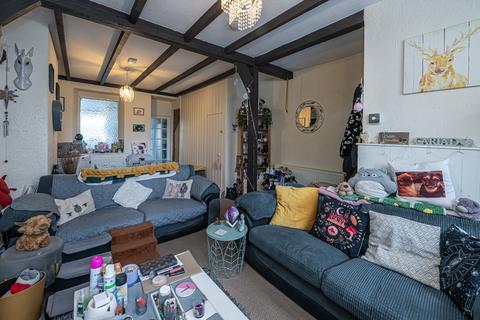2 bedroom end of terrace house for sale, Tara Street, Holyhead LL65