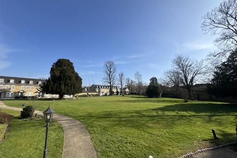 2 bedroom apartment to rent, Vicarage Road, Staines TW18