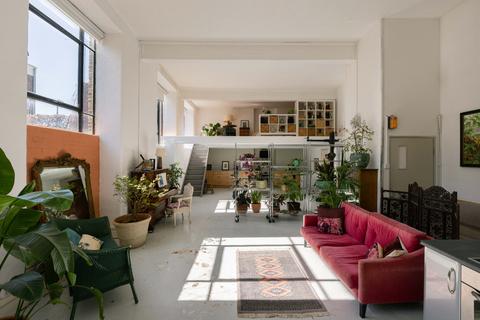 1 bedroom flat for sale, Charlton Kings Road, London, NW5