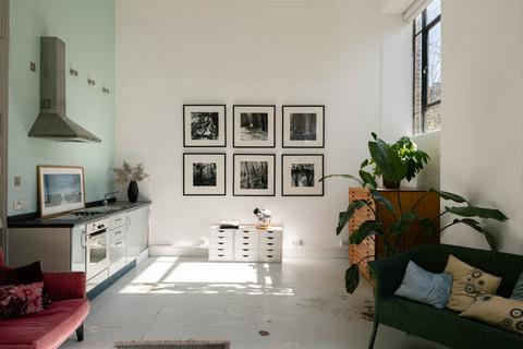 1 bedroom flat for sale, Charlton Kings Road, London, NW5