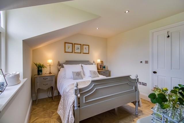 HAWTHORN BEDROOM 2.jpg