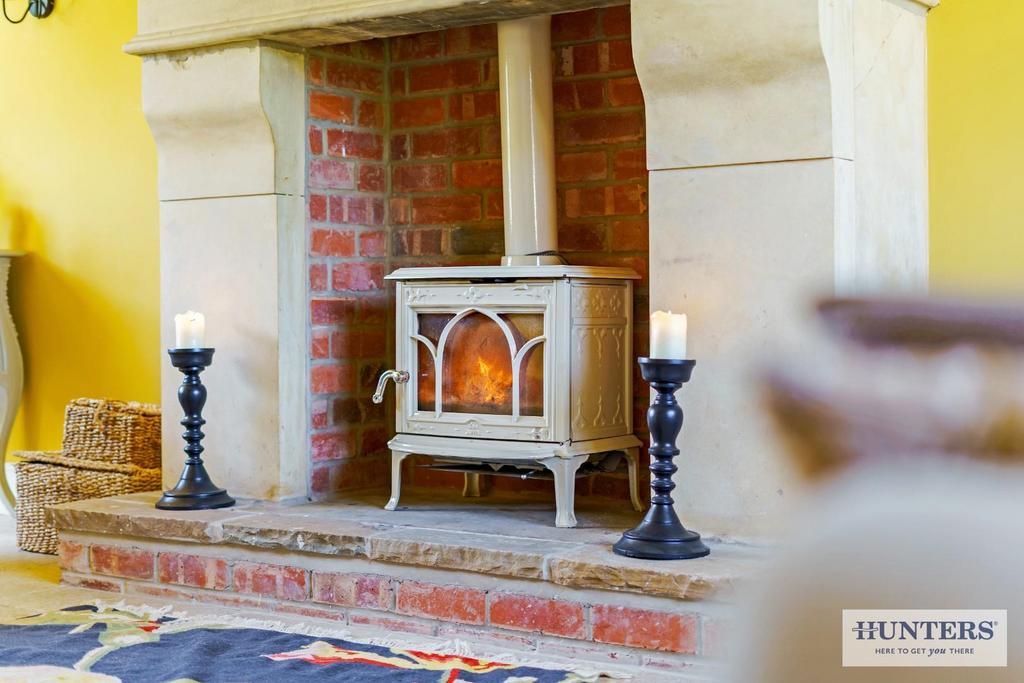 92702 Hazelnut Cottage Middlefield Lane Kirk Smeat