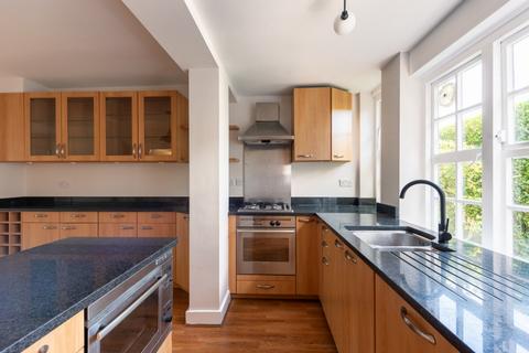 2 bedroom cottage for sale, Hampstead Garden Subub, London, NW11