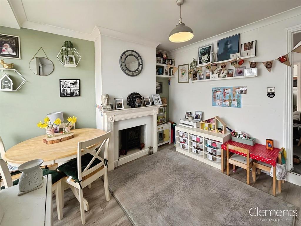 56781ce1-Dining 20 Room 203.jpg
