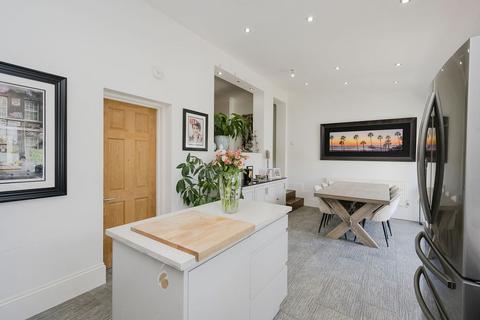 19b Laurel Road, London, SW20 0PP