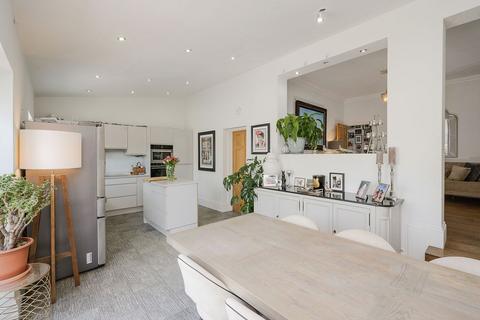 19b Laurel Road, London, SW20 0PP