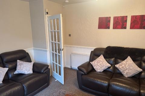 2 bedroom villa to rent, Gilmerton Dykes Avenue, Gilmerton, Edinburgh, EH17